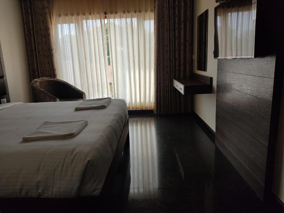 Hotel Vijayarani Tiruchirappalli Kültér fotó